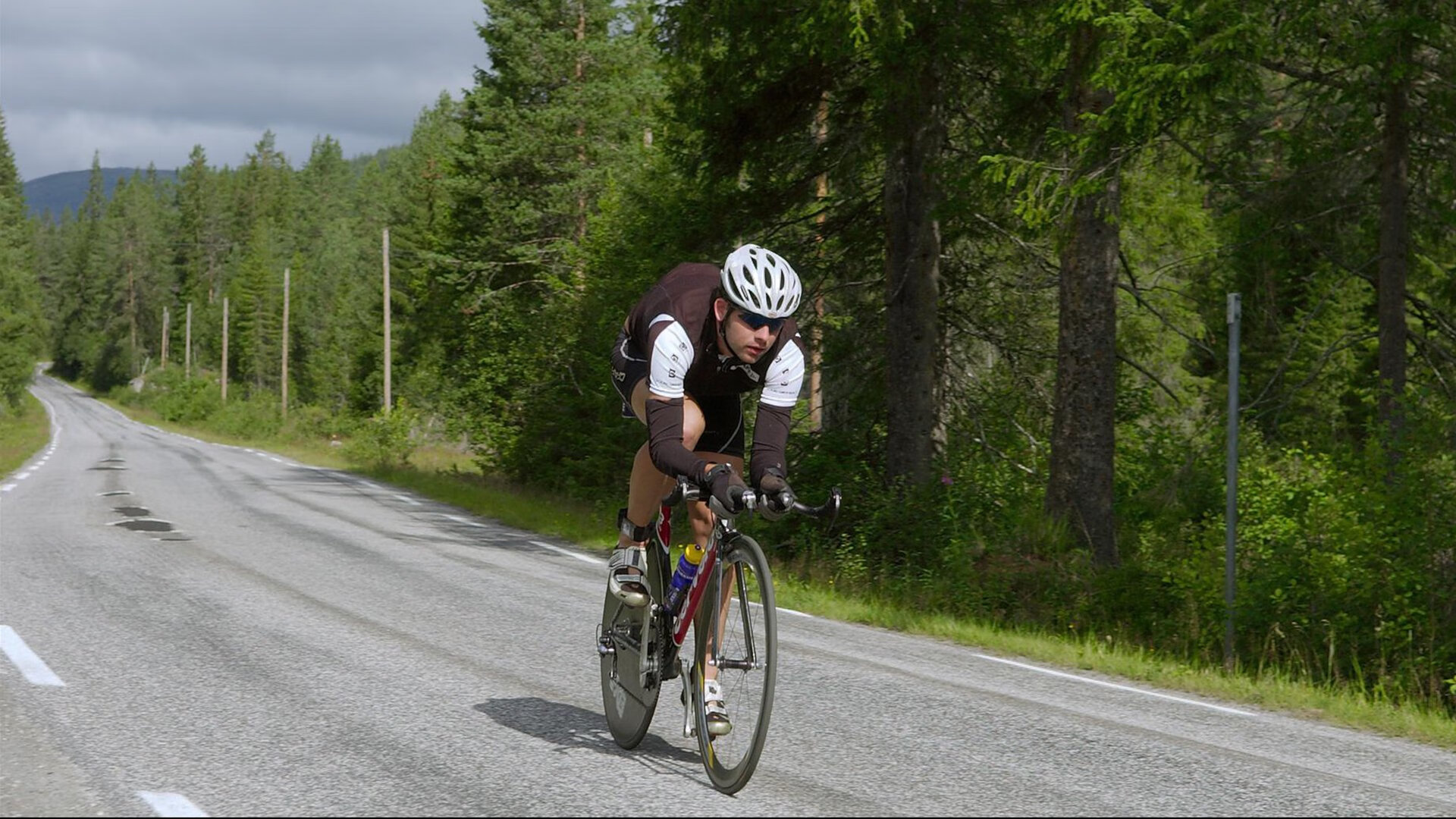 跨界风暴，深圳队一波流席卷骑士，福克斯欧冠半决赛独舞定江山