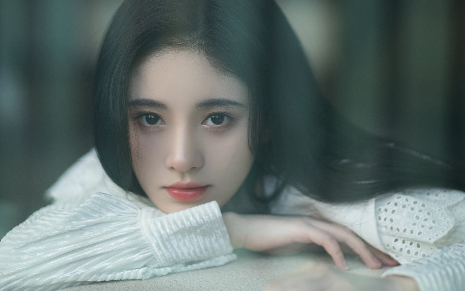 时空裂缝中的对决，武切维奇50+20助湖人压哨逆转深圳